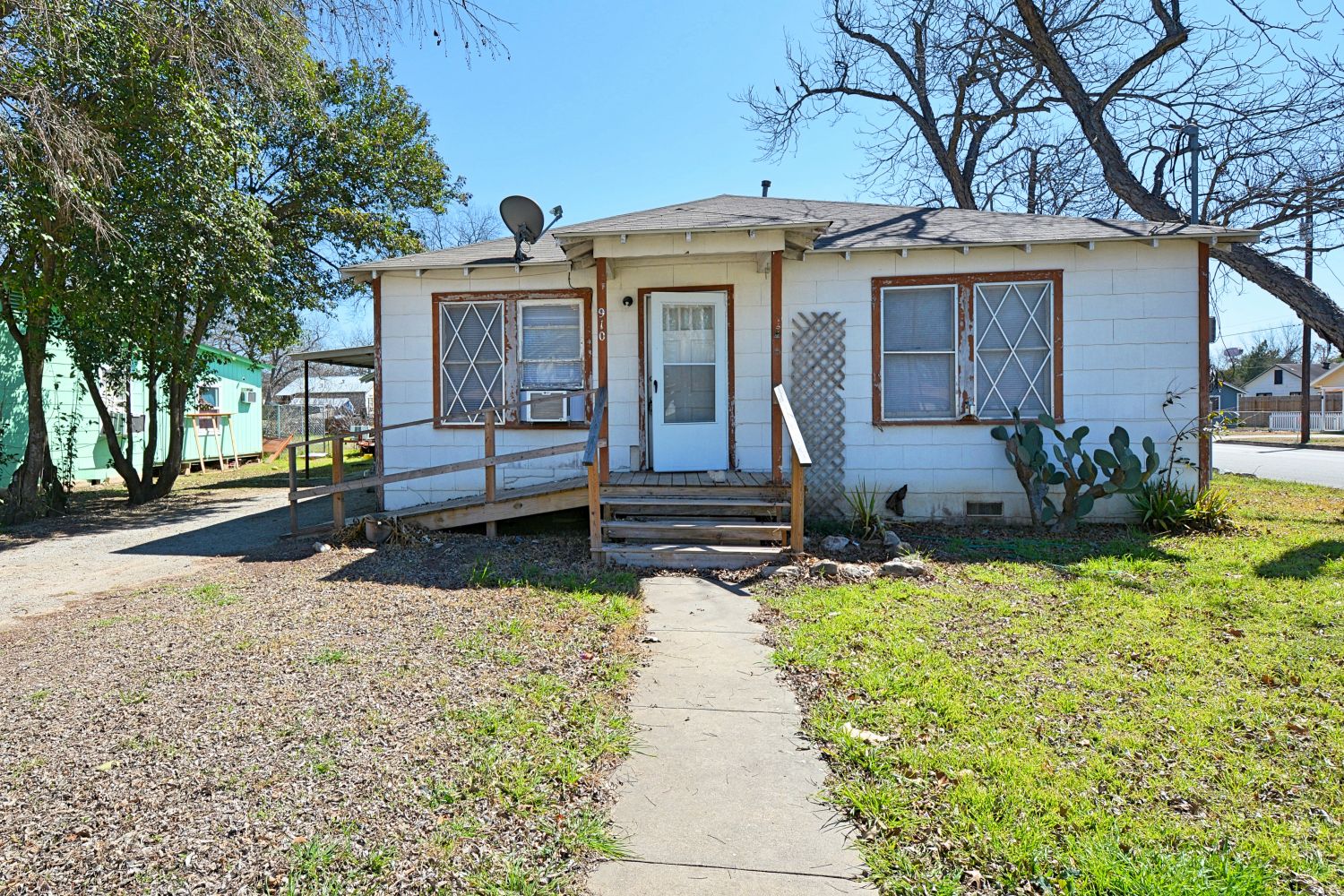 Property main image