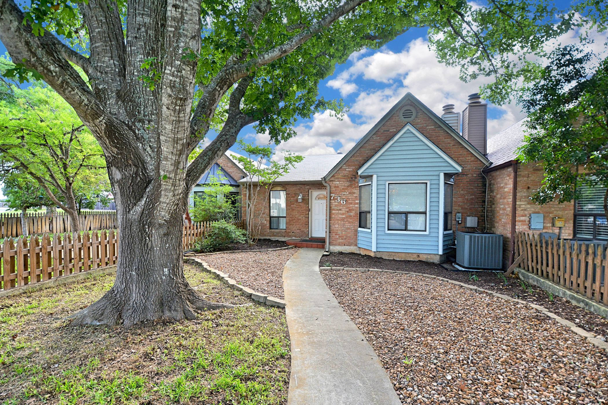 736 Summerwood Drive