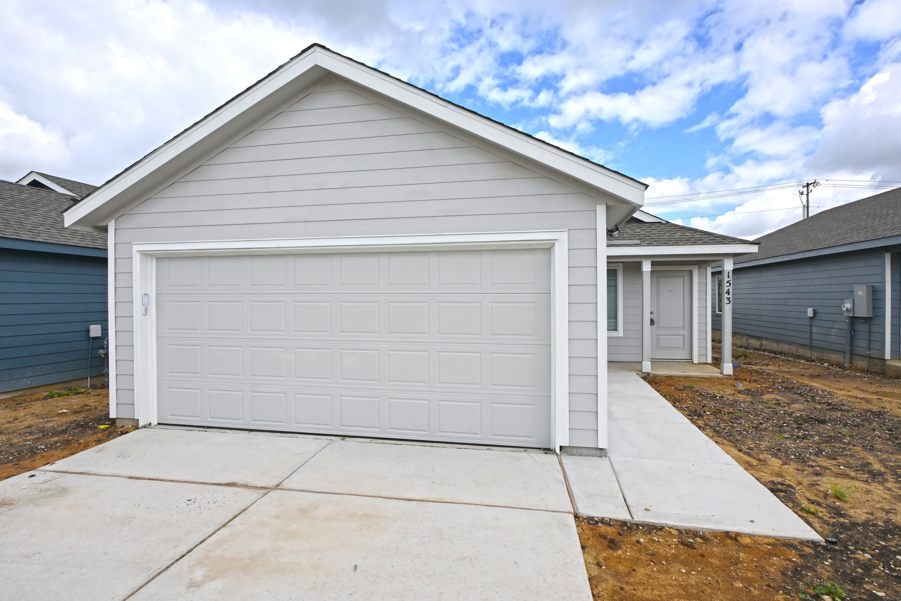 1543 Silver Creek